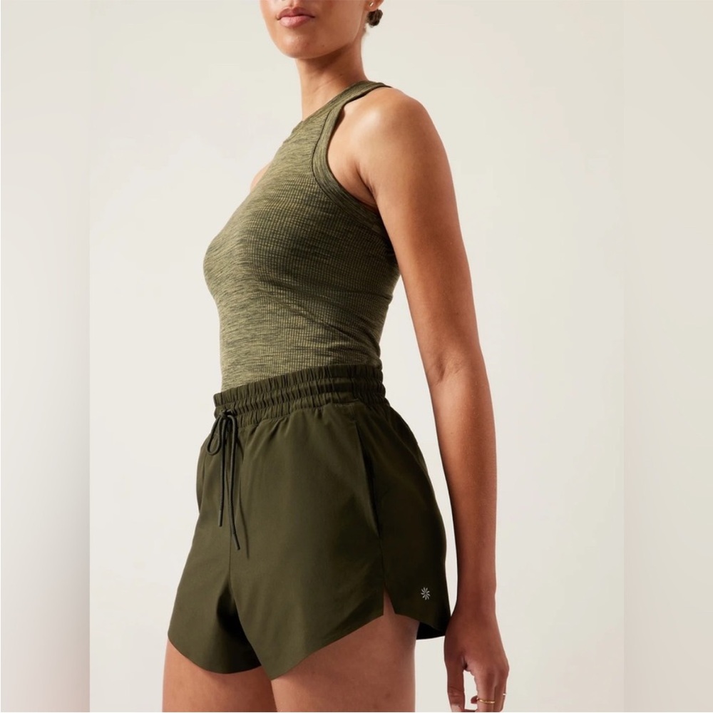Athleta Cross Roads Shorts